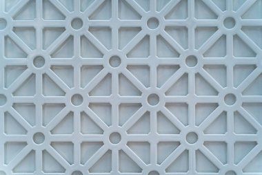 Yatay çizgilerle beyaz desen