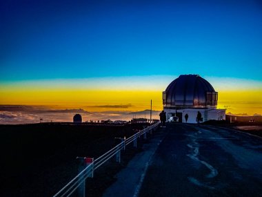 Mauna Kea Hawaii büyük ada üzerinde zirvesine on Sunset 