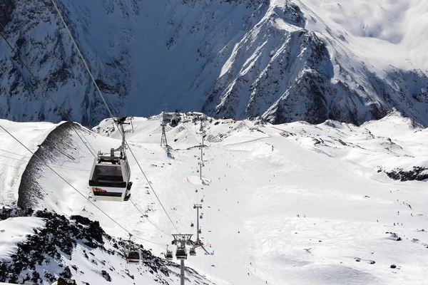 Seilbahn Die Schneebedeckten Berge Des Kaukasus Elbrus — Stockfoto