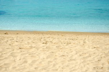 Manzara ve mavi dalgalar deniz. Phuket Tayland.