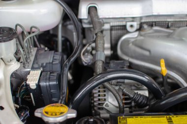 Araba motoru ile ilgili ayrıntılar