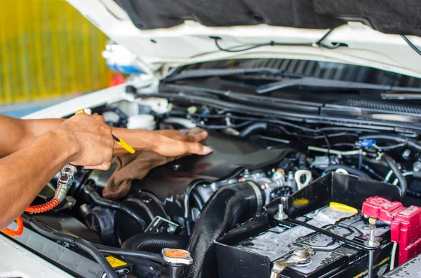 Araba motoru ile ilgili ayrıntılar