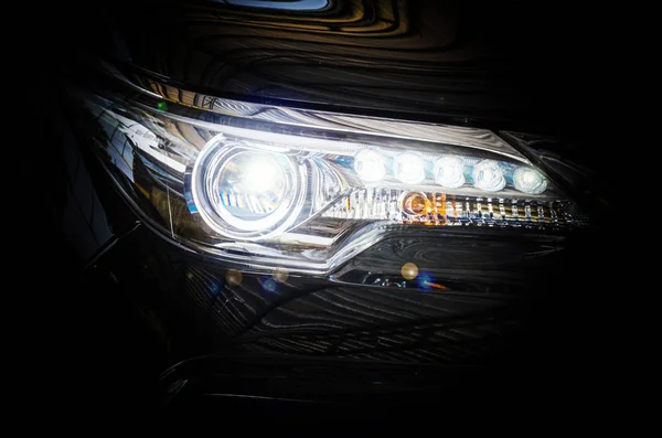 Modern Luxury Car Headlight — Stock Photo, Image