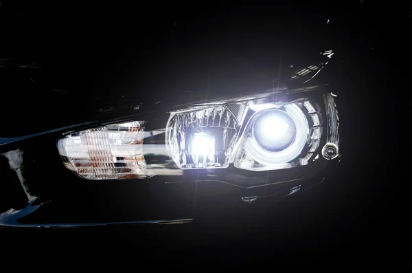 Modern car headlights — Stock Photo, Image