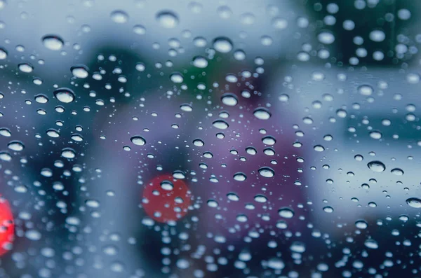 Esőcseppek a szélvédőn — Stock Fotó