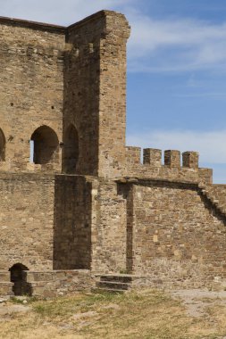 Eski savaşlar ve zaferler Antik Ortaçağ Kalesi hatırlatıyor