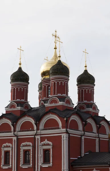 Eski Ortodoks Kilisesi eski zamanları hatırlatıyor.