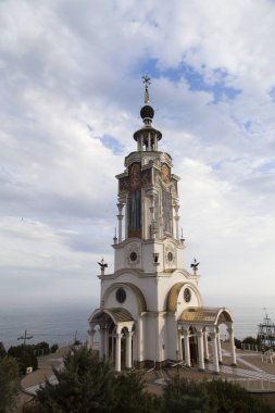 Güneş ışınları güzel Ortodoks Kilisesi