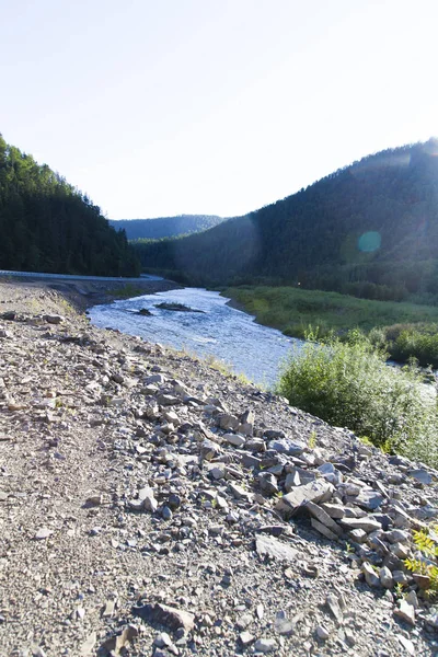 Autour Seulement Des Rivières Montagne Pas Assez Gens — Photo