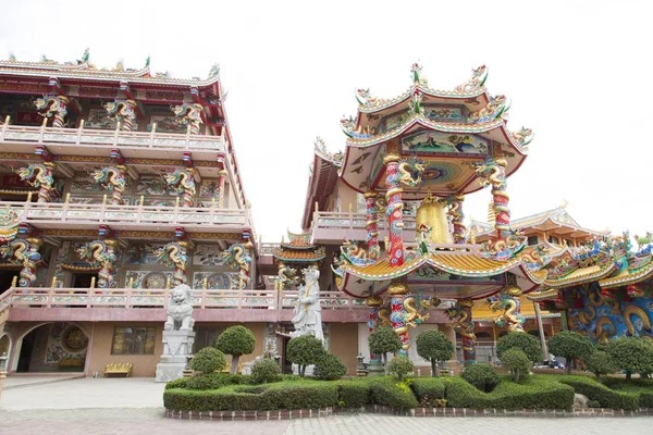 Buddhistisk Tempel Står Som Påminnelse Skrøpeligheten Ekte – stockfoto