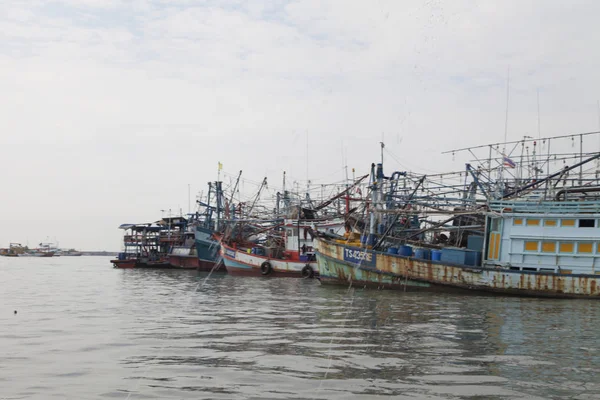 Los Barcos Amarre Esperan Pasajeros Cargas — Foto de Stock