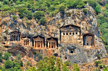 Antik Caunos kentinin ünlü Lycian Mezarları, Dalyan, Türkiye