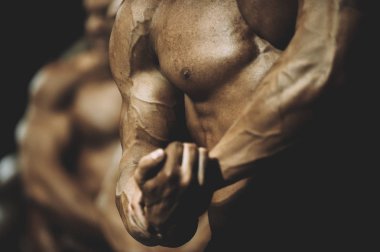 performans atlet vücut geliştirmeci için rekabet. gösteri pazı kollarını 