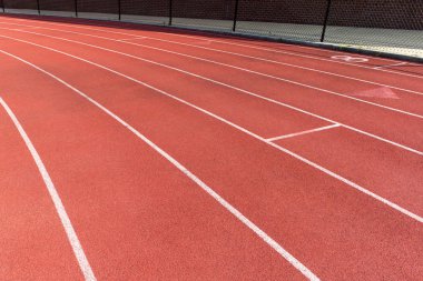 Atletizm Stadyumu koşu parkuru lastik standardı