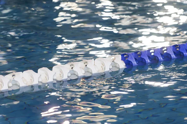 Der Blick Auf Ein Leeres Öffentliches Schwimmbad Drinnen Bahnen Eines — Stockfoto