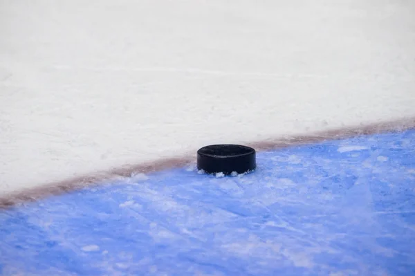 Hockey Puck Stand Side Goal Line Inglês Vista Aproximada — Fotografia de Stock