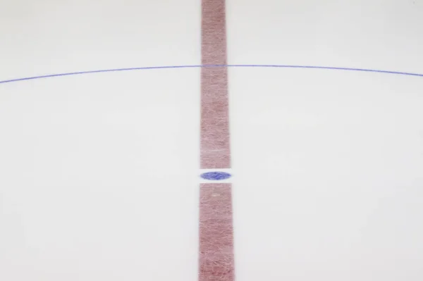 Tache Bleue Avec Ligne Rouge Sur Patinoire Hockey — Photo