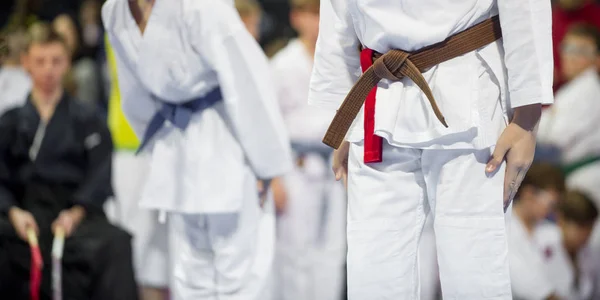 Jonge Mooie Succesvolle Karate Kid Karate Positie Sport Competitie — Stockfoto