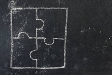 El bulmaca şekil olarak kara tahta arka plan çizimi tebeşir 