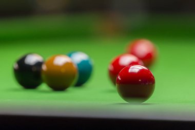 Renkli snooker snooker kulübü masada topları