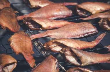 Kurutulmuş balık, kipper yığını