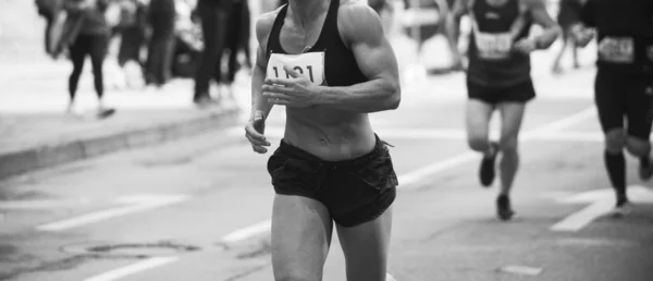 Unrecognizable Muscular Runner Outdoors Long Distance Running Black White — Stock Photo, Image