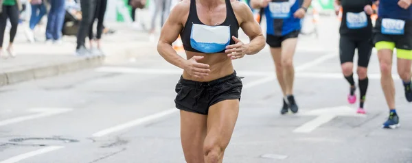 Corredor Muscular Irreconhecível Livre Corrida Longa Distância — Fotografia de Stock