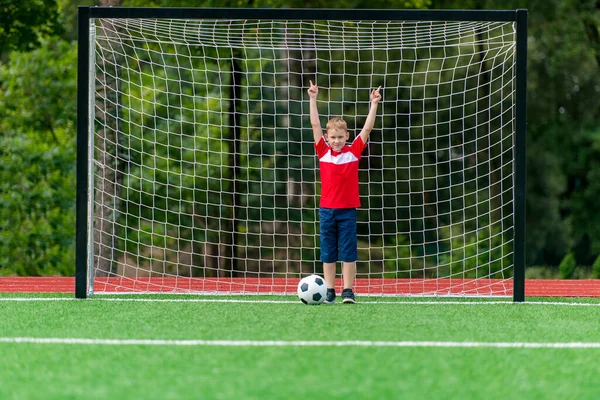 Allenamento Calcio Bambini Giovane Ragazzo Migliorare Abilità Calcio — Foto Stock