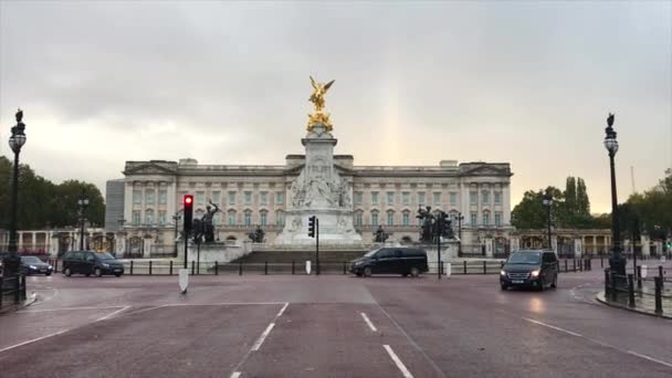 Buckingham Palota és Victoria Memorial — Stock videók