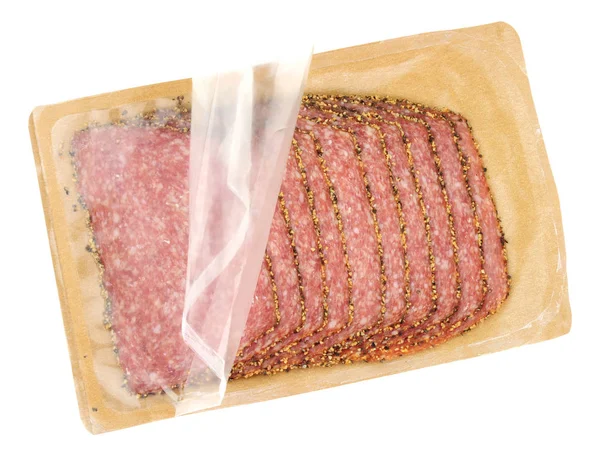 Pakke Med Tyndt Skåret Pebret Tysk Salami Isoleret Hvid Baggrund - Stock-foto