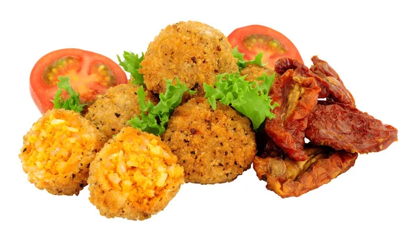 Tomat Dan Basil Arancini Dengan Tomat Kering Matahari Terisolasi Pada — Stok Foto