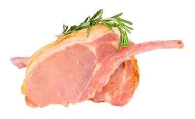 Beyaz bir arka plan üzerinde izole iki taze çiğ tomahawk domuz pirzolası