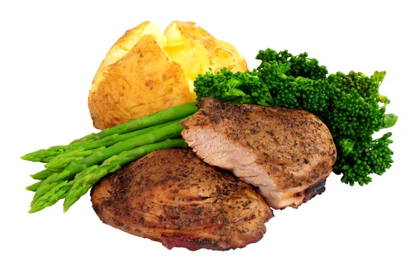 烤羊肉牛排餐与烤茄克土豆和蔬菜隔离在白色背景 — 图库照片