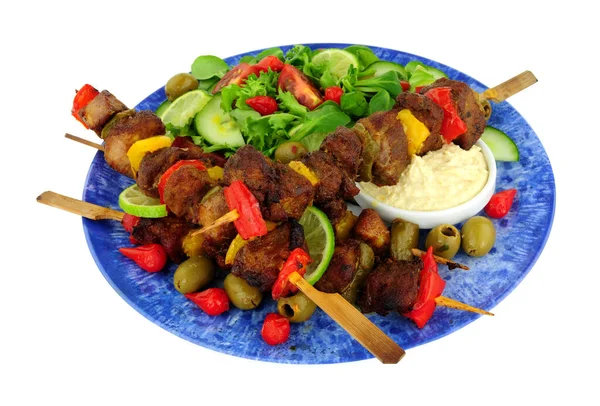 Grilled Varkensvlees Zoete Peper Kebab Houten Spiesen Met Verse Salade — Stockfoto