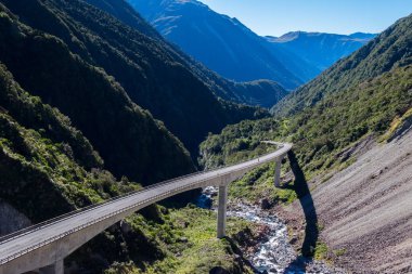 Otira Viyadüğü uyanık Arthur's Pass ulusal parkta Yeni Zelanda Güney Adası yer alır