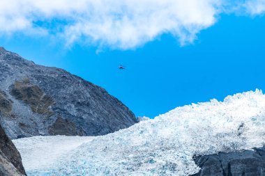 Franz Josef Glacier, Westland Tai Poutini Milli Parkı'nda Yeni Zelanda Batı kıyısında yer alan