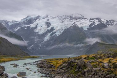 Fahişe Vadisi parça, bir en popüler yürüyen Aoraki/Mt Cook Milli Parkı, Yeni Zelanda'da çevresinde peyzaj