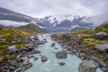 Fahişe Vadisi parça, bir en popüler yürüyen Aoraki/Mt Cook Milli Parkı, Yeni Zelanda'da