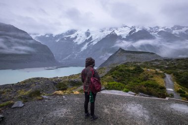 Fahişe Vadisi parça, bir en popüler yürüyen Aoraki/Mt Cook Milli Parkı, Yeni Zelanda'da