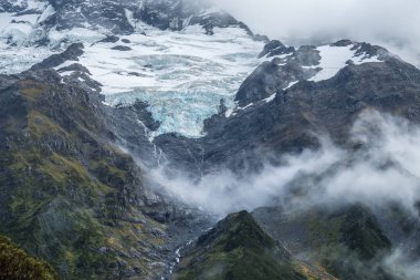 Fahişe Vadisi parça, bir en popüler yürüyen Aoraki/Mt Cook Milli Parkı, Yeni Zelanda'da çevresinde peyzaj