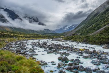 Fahişe Vadisi parça, bir en popüler yürüyen Aoraki/Mt Cook Milli Parkı, Yeni Zelanda'da çevresinde peyzaj