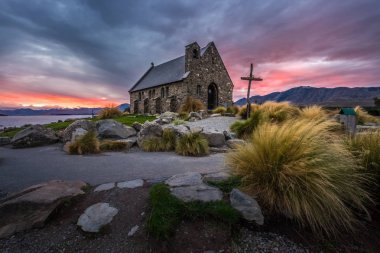 Good Shepherd Kilisesi, Lake Tekapo south Island Yeni Zelanda kıyısında yer alan