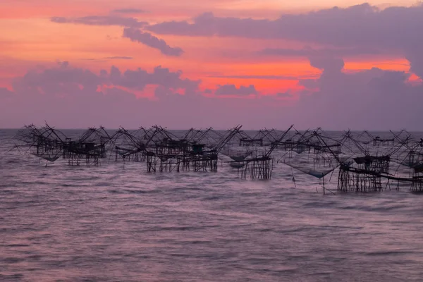 Paisaje Aldea Pescadores Tailandia Con Una Serie Herramientas Pesca Llamadas — Foto de Stock