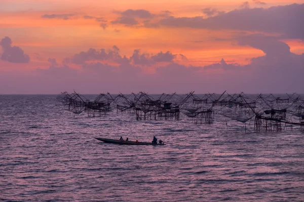 Krajobraz Wioski Rybackiej Tajlandii Szeregu Narzędzi Połowowych Nazwie Yok Yor — Zdjęcie stockowe