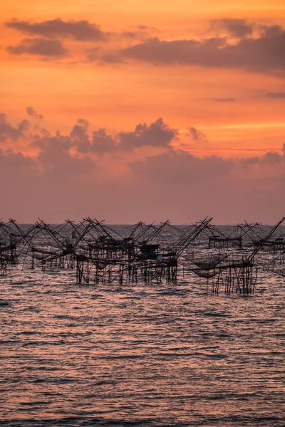 Paisaje Aldea Pescadores Tailandia Con Una Serie Herramientas Pesca Llamadas — Foto de Stock