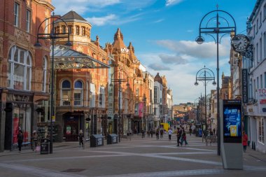Leeds, İngiltere -2 Haziran 2019: Leeds şehir merkezi, İngiltere