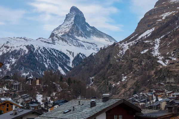 Matterhorn and city of Zermatt, Switzerland — Stock Photo, Image