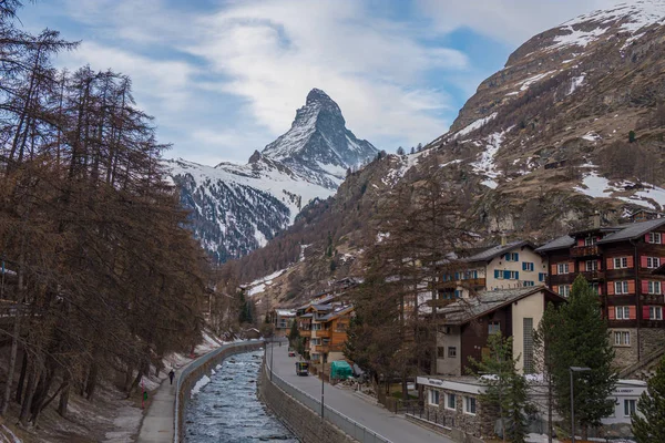 Matterhorn and city of Zermatt, Switzerland — Stock Photo, Image