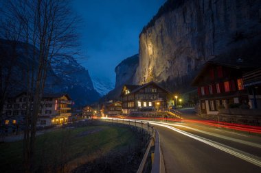 Gece Lauterbrunnen Köyü, Isviçre