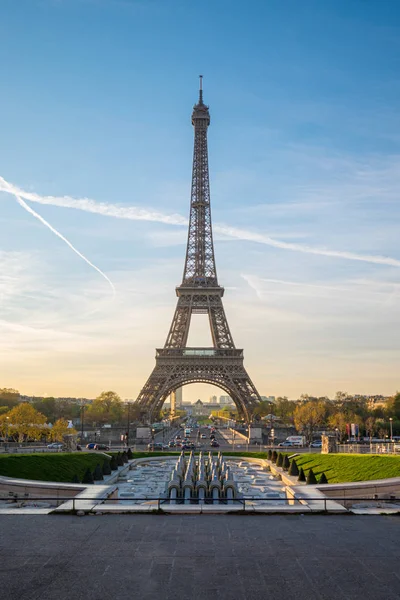 Uitzicht op de Eiffel toren vanaf het Palais de Chaillot, Parijs, Frankrijk — Stockfoto